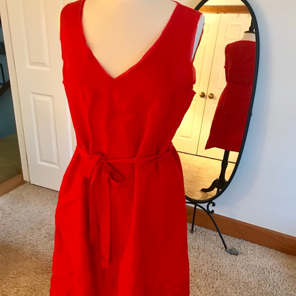 EUC Sundance red linen dress with pockets!